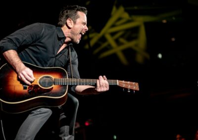 Charles Esten